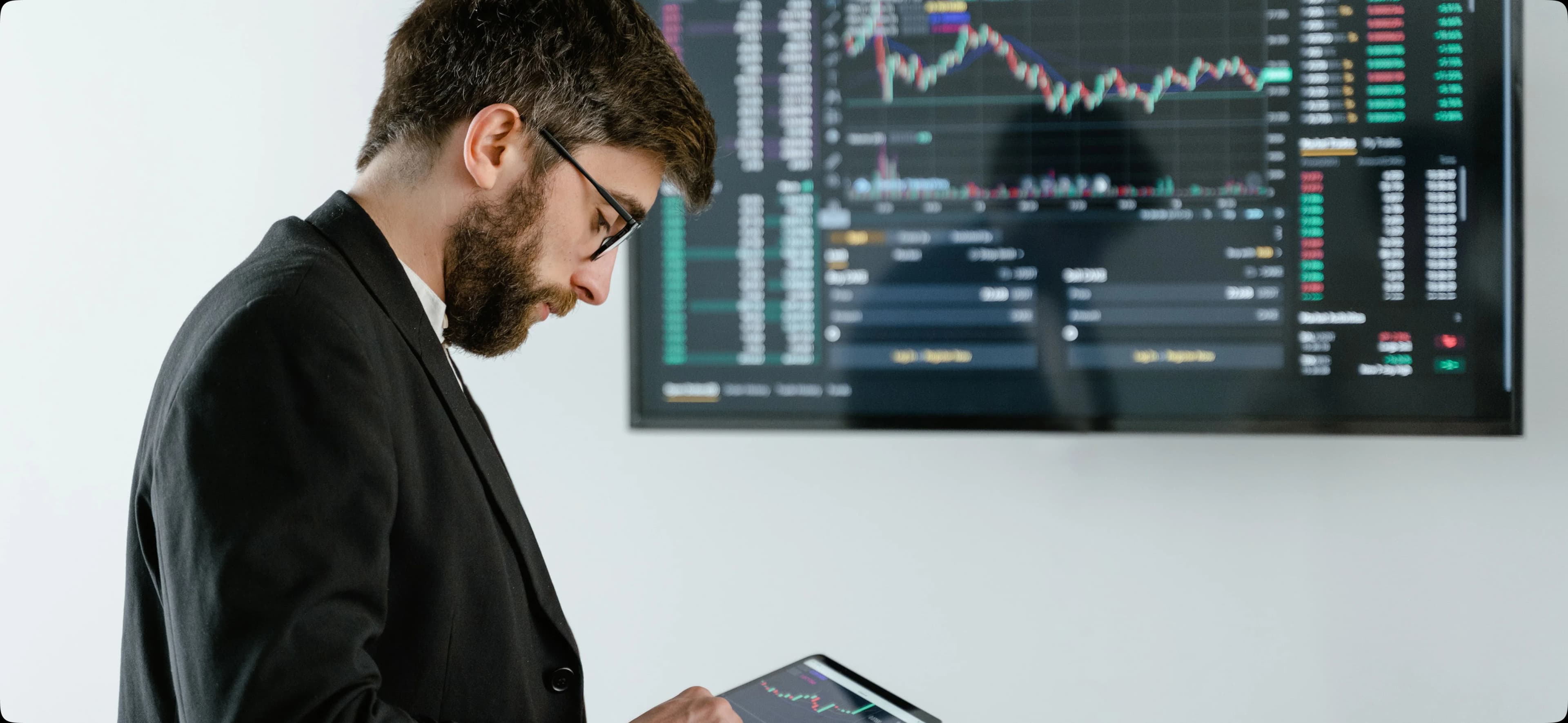 CRM and performance metrics on a monitor